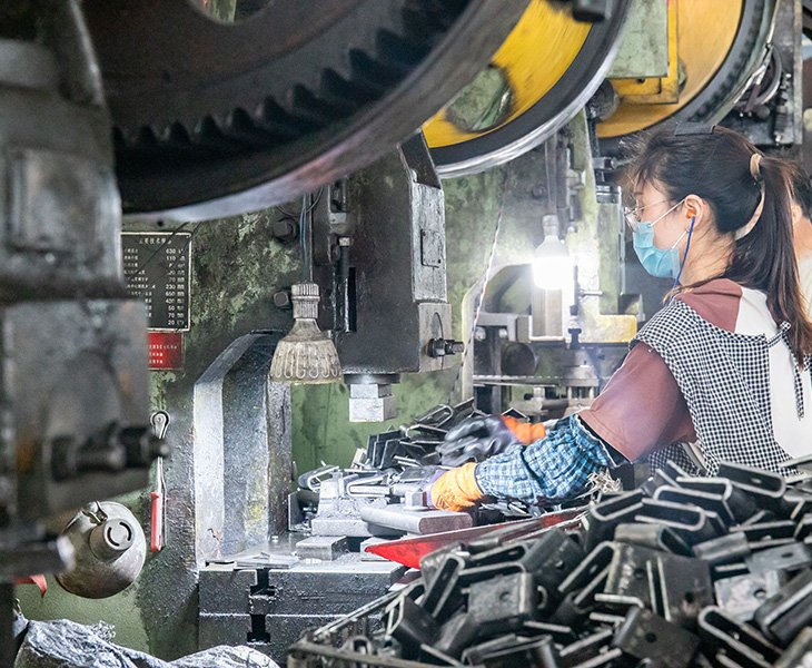 Strong Climbing Ability, Anti-Rollover Design, Tillage Width, And Efficiency